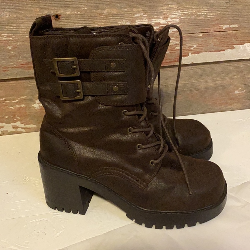 Mudd Chunky Boots! Size 7.5!